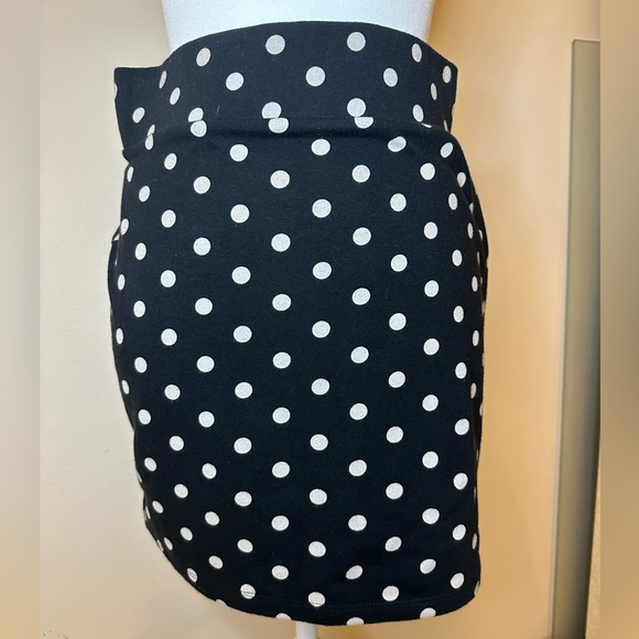 Stretch polka dot skirt - Picture 2 of 5